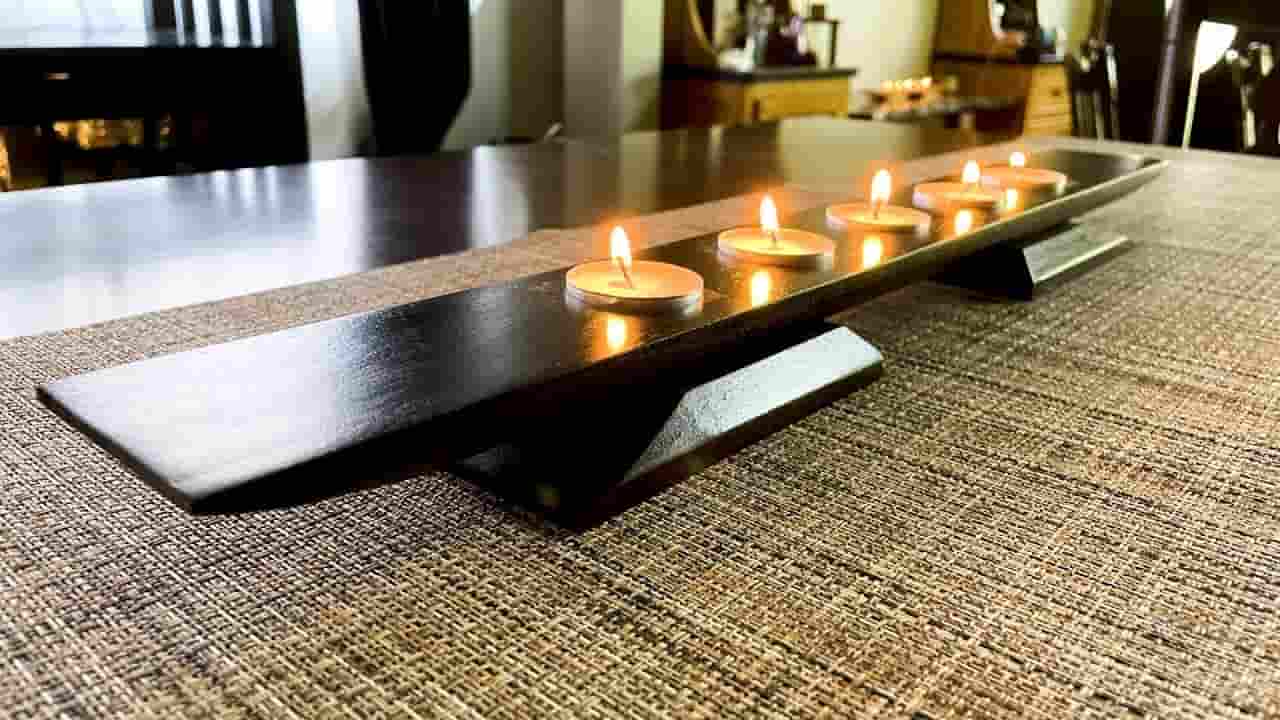 تصویر 4 از جا شمعی کریستالی رومیزی با طراحی شفاف و مدرن